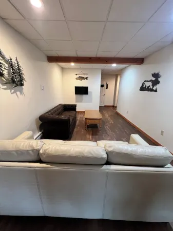 Fantastic view, 4 bedrooms- 3 baths, across from Camelback Resort, Parks