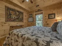 Rustic Log Cabin Retreat, Hot Tub + Firepit Hotels in Cherry Log