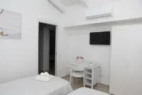 Rosy House - Hospitality