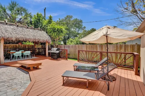 Desert Oasis. Private Pool - 10 Minutes to Downtown