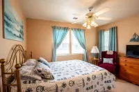 Ione Captains Cottage With 3 separate BEDROOMS Close to Town. Centrally located.