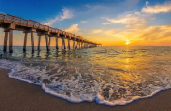 Home in quiet Bird Sanctuary Neighborhood, close to  Beach