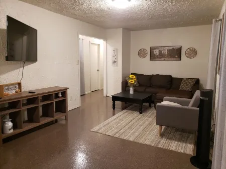 2br updated private entrance upstairs