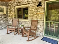 Stone Creek Cottage: PSU Creekside home on Spring Creek