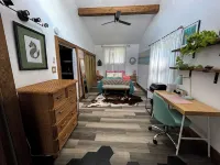 Sustainable & Cozy Waterfront Getaway- relax, fish & kayak on Rose Bay!