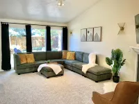 Eagle’s Treasure ~ Games, Comfort, & Great Location for the perfect stay! Hotels in Eagle