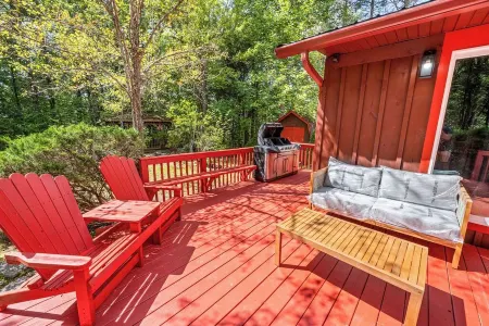 Cozy Family Cabin in charming Smoky Mountain- Pets allowed