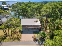 New Listing! Waterfront, Tiki Hut, Elevator Hotels near Harbor Point Realty