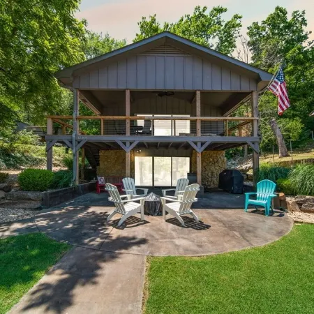 Remodeled cabin on Grand Lake with boat slip and boat dock.  Pet-Friendly!