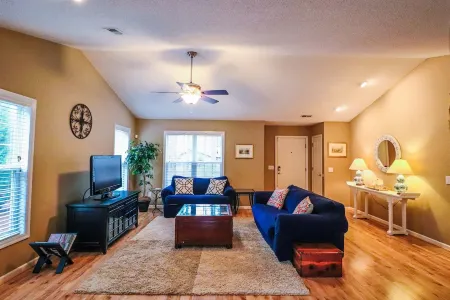 The Chatham House-Pinehurst.....