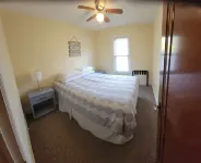 Sunrise Apartment - 2 bedroom with Bay views.