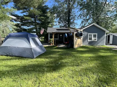 Waterfront!Outdoor living! Canoe kayaks paddleboard 60 ft dock Newly Renovated