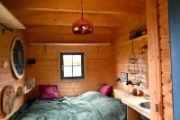 Autarker Schäferwagen mit Kamin Ganzjährig Nutzbar