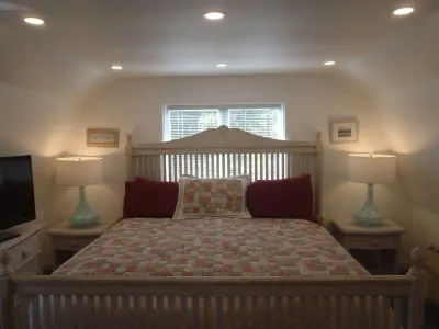 The Boat House Loft ~ Cape Cod's  Most Affordable Waterfront ~ Short & Long Term