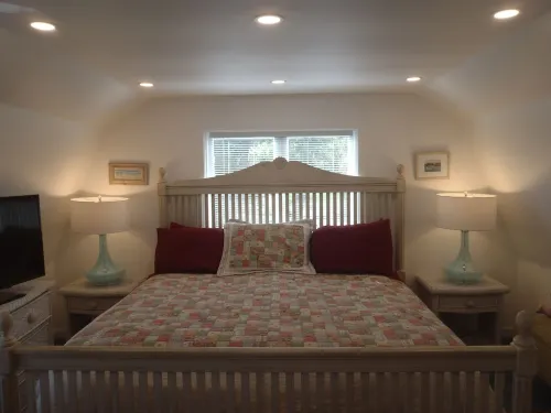 The Boat House Loft ~ Cape Cod's  Most Affordable Waterfront ~ Short & Long Term