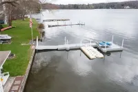 Charming 2-bedroom cottage on Loon Lake