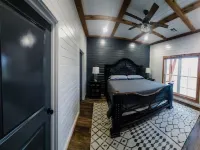 Cabin on the River Hotels in Bryan County