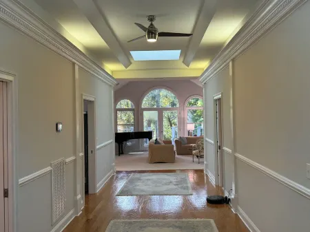 Peaceful 3 bedroom oasis home close to tennis and shopping