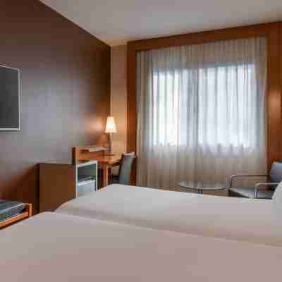AC Hotel Leon San Antonio Rooms