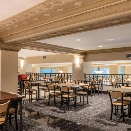 Drury Plaza Hotel Broadview Wichita
