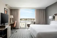 Marriott St. Louis Airport Hotels in Edmundson