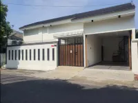 House in Surakarta Hotel a Panularan