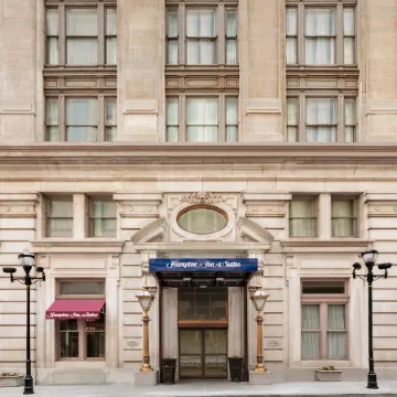 Hampton Inn & Suites Baltimore-Inner Harbor