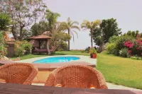 Vacation home with pool in a beautiful country location with sea views Wifi included