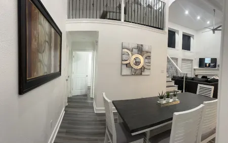 Very Nice and Comfy Airport Stay Отели рядом с достопримечательностью «Мерсер Ботаник Гарденс»