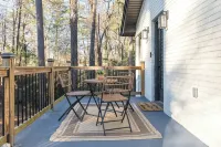 4Bd Cozy Urban Escape 5 Mins to Dwtn & WakeMed. Movie Room and Arcade Game!