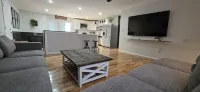 Charming, Pet friendly, Long stay discounts, 6 miles to Convention Center