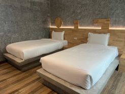 Baan Thamthong Lamnarai Resort