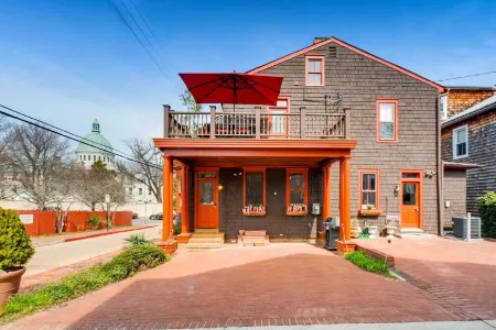 Charming Historic Annapolis Home With Two Off-street Parking Places!