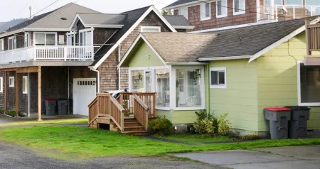 SeaBreeze Bungalow - Private Home - 1/2 block to beach - Pets! - Enclosed Fence Отели в г. Сисайд