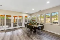 ❤️COMPLETELY RENOVATED QUIET LUXURY HOME NEAR DISNEYLAND❤️ Hotels in Orange