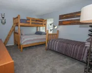 Sawgrass CC Oceanfront Community, Golf Cart to beach, 5 beds, dog on beach