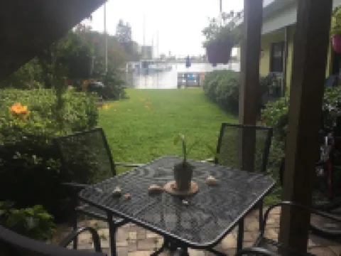 Spacious 1 bedroom with a fantastic view!Apt7