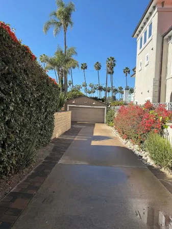 La Jolla Shores Bungalow Отели рядом с достопримечательностью «Библиотека Гейзел»