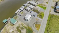 Cocodrie Waterfront Fishing Camp - Sportsmans Paradise