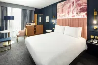 DoubleTree by Hilton Leeds City Centre Hôtels à : 