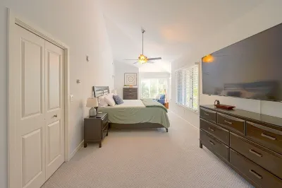 Newly renovated KIAWAH ISLAND home! Spacious, comfy, TWO PRIMARY BEDROOM SUITES!