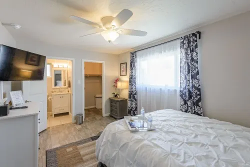 Scottsdale 4Br – Heated Pool, Putting Green, 5 Min to Old Town