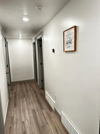 Spacious 3 Bedrooms with 2 King Beds and 2 Bathrooms Отели в г. Мюррей