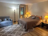 Private LakeFront ranch on Lake Wallenpaupack, PA.  Secluded.  Sunset view!