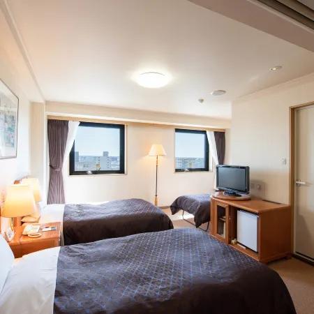 Albert Hotel Отели рядом с достопримечательностью «Железнодорожный вокзал Акита»
