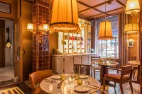 Brach Madrid - Evok Collection