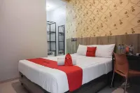 RedDoorz @ Bukit Dieng 2 Hotel dekat Property Malang Raya