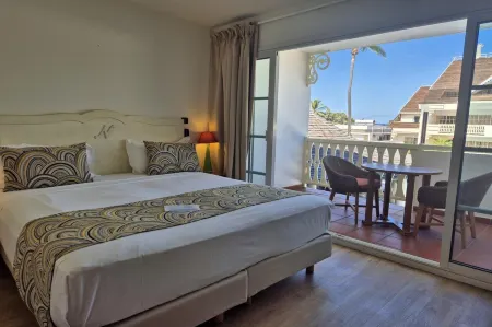 Le Nautile Beachfront