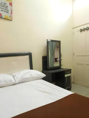 Omah Jaban Jogja Mitra RedDoorz Hotels in Sinduharjo