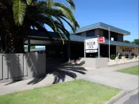 Golden Leaf Motel